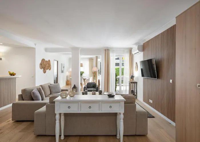 Cannes Center, Nice 110M2, 3Br & 3Bth, Terrace