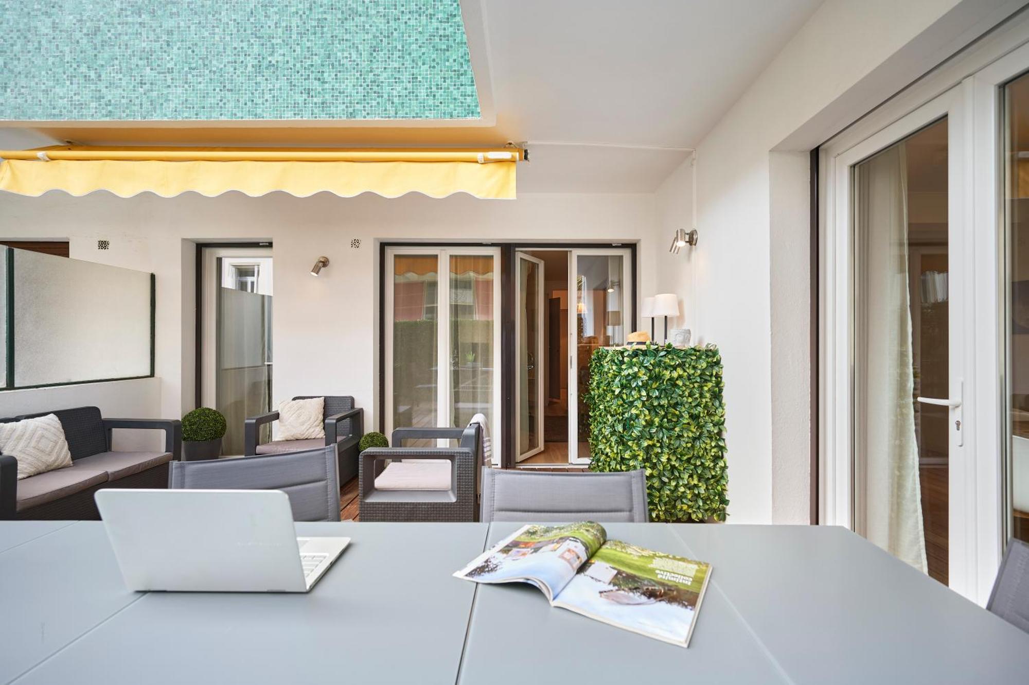 Center, 110m2, 3br & 3bth, Terrace Appartement *