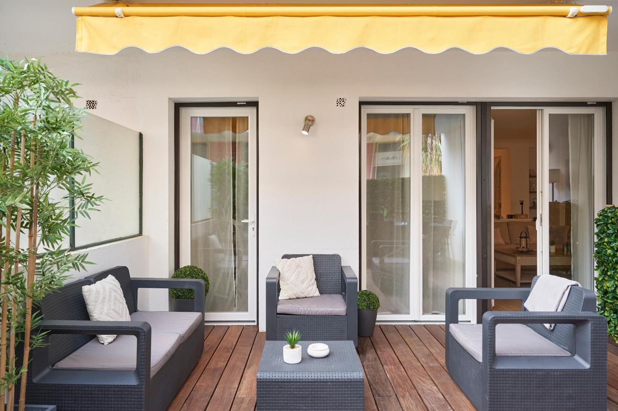 Appartement Center, 110m2, 3br & 3bth, Terrace *